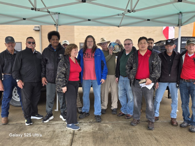 The Journey Home Project and Special Forces Association joined up at Ft. Campbell to giveaway Turkeys and gift cards to soldiers!!!!!